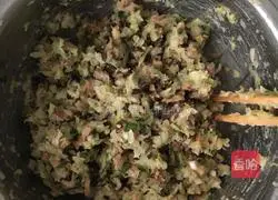 Mushroom, cabbage and shrimp buns Illustration of how to do it 2