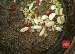 Illustration of how to make tomato-fried steamed buns 4