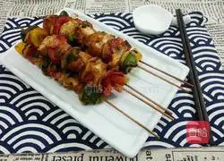 Illustration of making grilled chicken skewers with electric pan 9