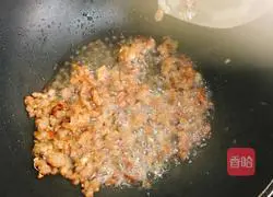 Illustration of how to make Fried Rice with Green Vegetables, Minced Pork and Eggs 3