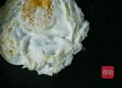 Illustration of how to make a simple breakfast of ham sandwich 3