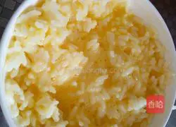 Illustration of how to make tomato and egg fried rice 3