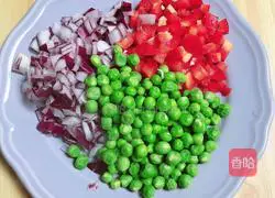 Illustration of how to make pineapple and shrimp fried rice 7