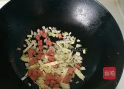 Illustration of how to make soy sauce fried rice 4