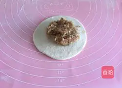 Illustration of how to make pickled cabbage buns 8