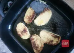 Illustration of how to make pan-fried steamed buns 4