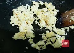 Illustration of how to make tomato and duck egg noodles 8