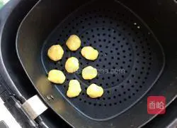 Illustration of how to make milky shortbread 5