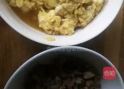 Egg and leek meat-noodle recipe illustration 5