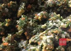 Illustration of how to make fennel and pork wontons 4