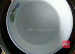 Illustration of how to make pork and cabbage dumpling stuffing 9