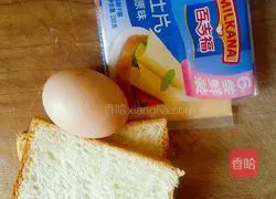Illustration of making fried egg sandwich 1