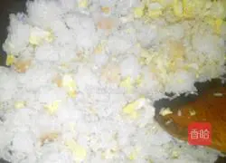 Illustration of how to make egg fried rice 2