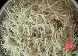 Illustration of how to make radish and vermicelli buns 3