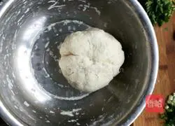 Illustration of how to make scallion pancakes 2