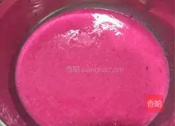 Illustration of how to make dragon fruit noodles 1