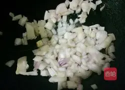 Illustration of how to make egg and bacon fried rice 5