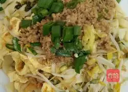 Illustration of how to make hand-made noodles 6