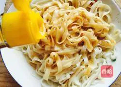 Illustration of how to make simple noodles 8