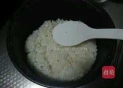 Gold and silver fried rice Illustration of how to do it 1