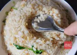 Illustration of how to make egg fried rice 7