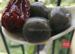 Illustration of how to make chicken dung vine dumplings 3