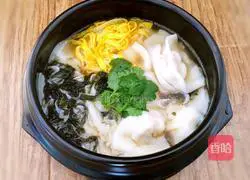 Illustration of how to make shrimp wontons 13