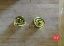 Illustration of how to make pumpkin matcha steamed buns 6