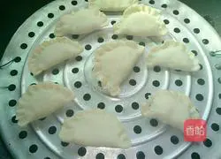 Illustration of how to make fancy dumplings 16
