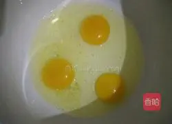 Illustration of how to make sandwich meat floss cake 3