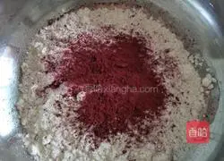 Illustration of how to make Angry Little Chicken Buns 6