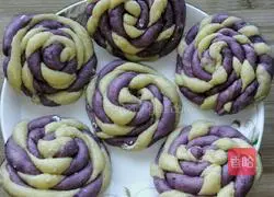Illustration of how to make purple sweet potato twist steamed buns 10