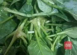 Illustration of how to make Baicai Dumplings 1