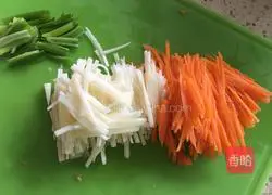  Illustration of how to make shredded pancakes 1