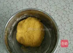 Illustration of how to make pumpkin steamed buns 1