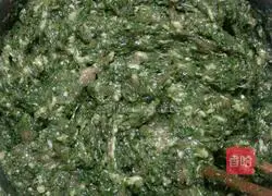 Illustration of how to make pork and shepherd's purse dumplings 3