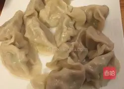 Illustration of how to make pork dumplings 5