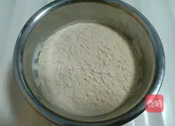 Whole-wheat meatloaf stuffed with chives and pork Meat pie recipe 1