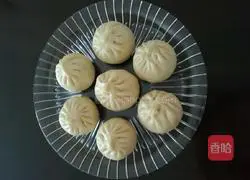 Illustration of how to make fennel and pork stuffed buns 7