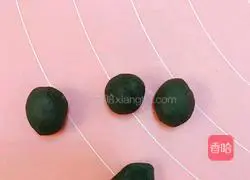  Illustration of how to make panda steamed buns 7