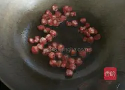 Illustration of how to make potato, mushroom, sausage and braised rice 3