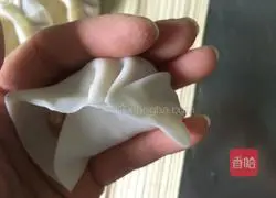 Illustration of how to wrap crescent moon dumplings 5