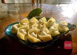 Illustration of how to make shepherd's purse wontons 11