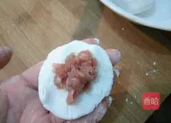 Illustration of how to make salted glutinous rice balls 6