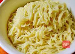 Illustration of homemade sweet soy sauce noodles 9