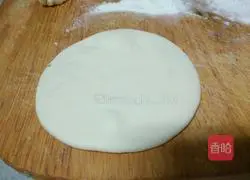 Illustration of how to make Roujiamo Pancake 8
