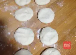 Illustration of making sausage sandwich pancake 5