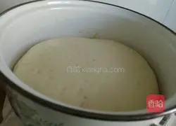 Illustration of how to make water chestnuts, shrimps and pork buns 9