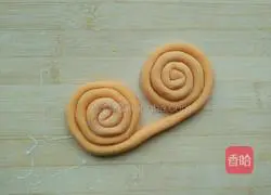 Carrot butterfly steamed buns Practice illustration 4