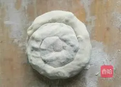 Illustration of how to make scallion pancake 5